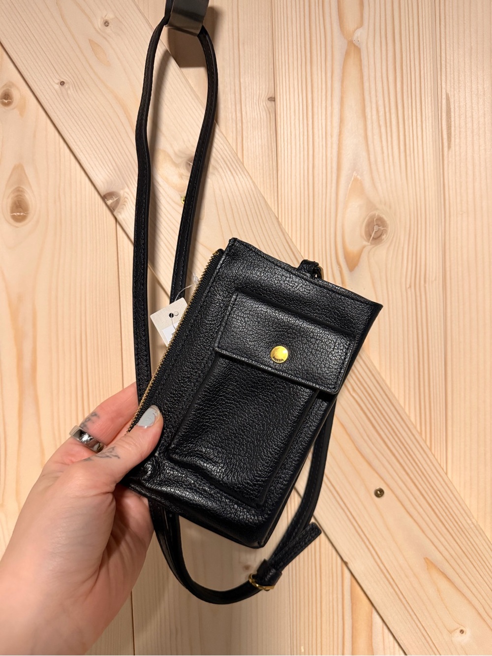 Fossil Black Pebbled Leather Crossbody Phone Bag with Front Pocket